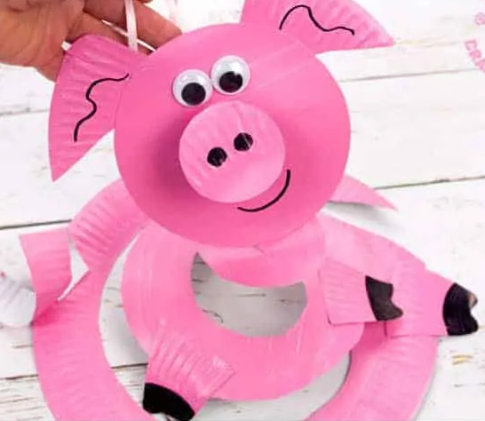 Paper Plate Twirly Pigs